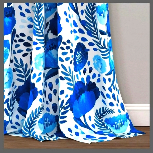 NWT Beautiful "LUSH" Set 2 "Poppy Garden"  Light Filtering Blue Window Panels - Picture 4 of 10